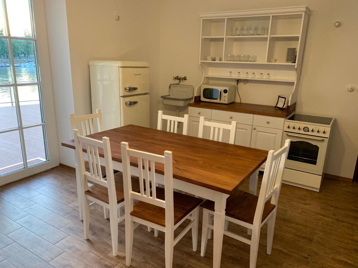Szazesztendos Reveszhaz Apartman Szigetmonostor Zewnętrze zdjęcie