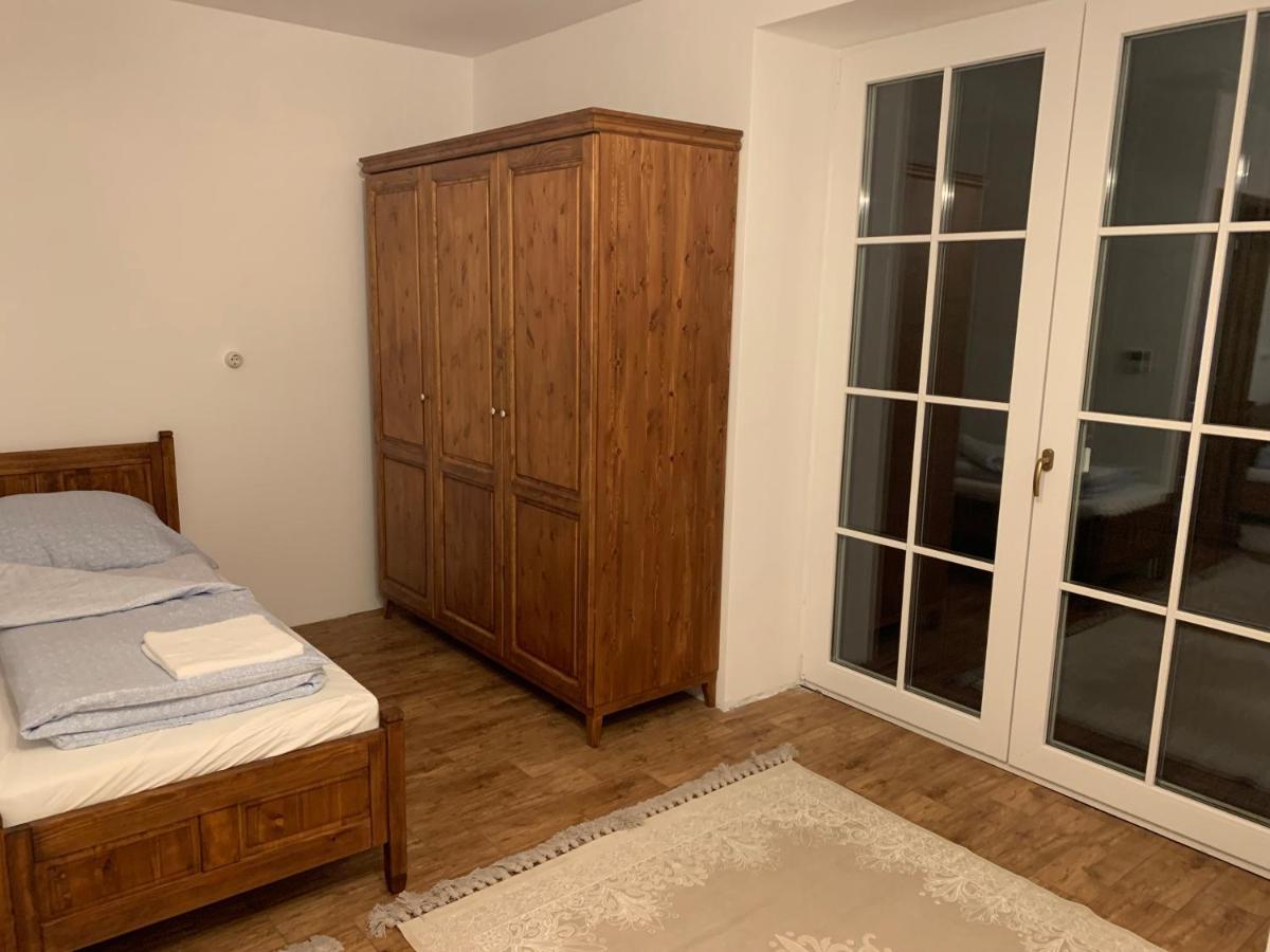 Szazesztendos Reveszhaz Apartman Szigetmonostor Zewnętrze zdjęcie